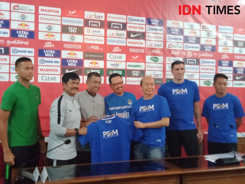 Aji Santosa Akan Gantikan Vladimir Vujovic Latih PSIM Yogyakarta 