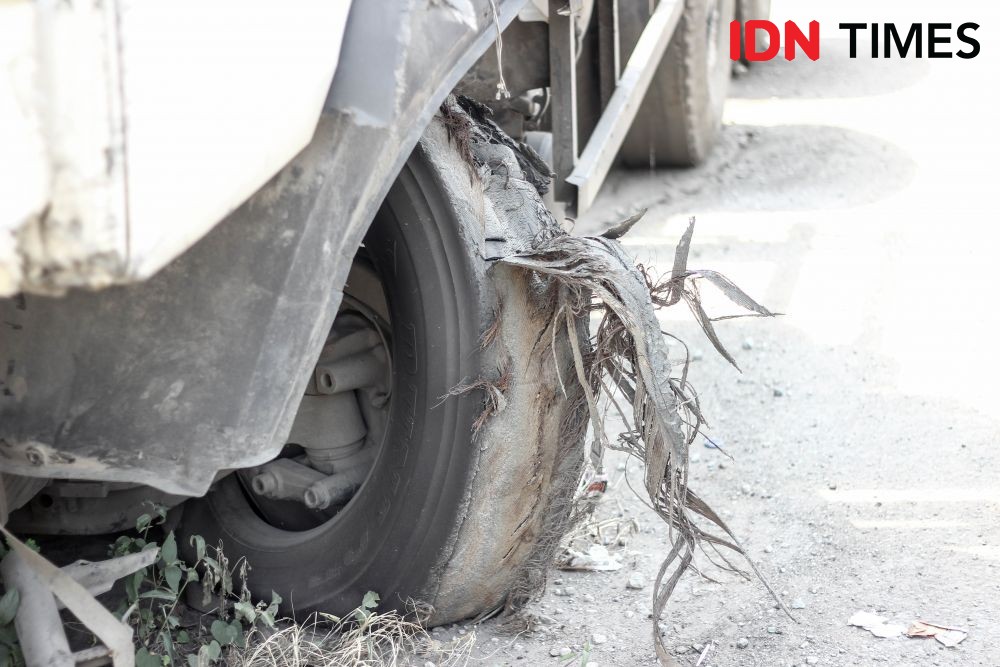 Truk Pengangkut Pupuk Terjun ke Jurang, Sopir dan Kernet Meninggal