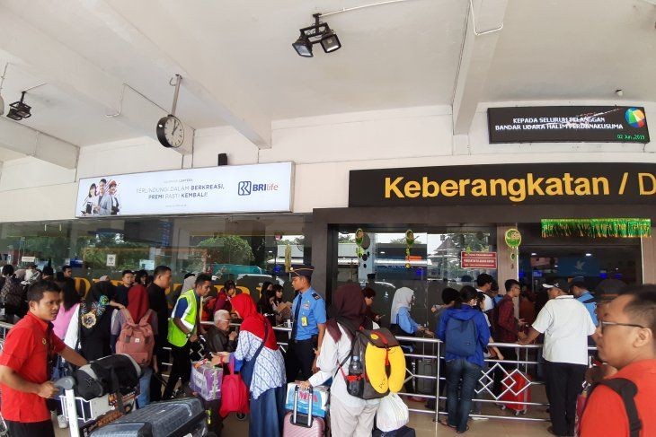 Dampak Banjir Jakarta Penerbangan Solo - Halim Sempat Ditutup