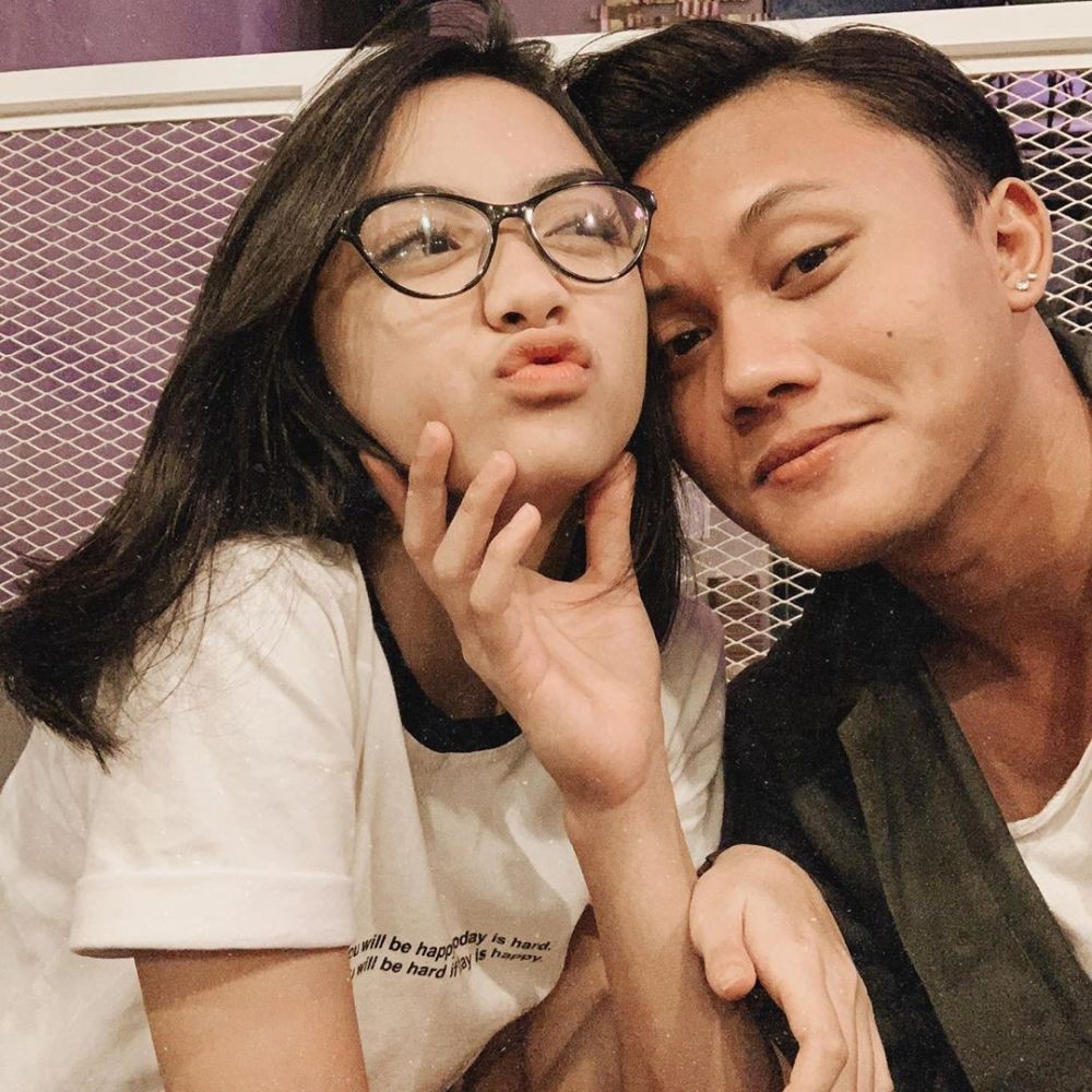 10 Potret Rizky Febian Dan Pacar Yang Makin Nempel Gak Bisa Dipisahin