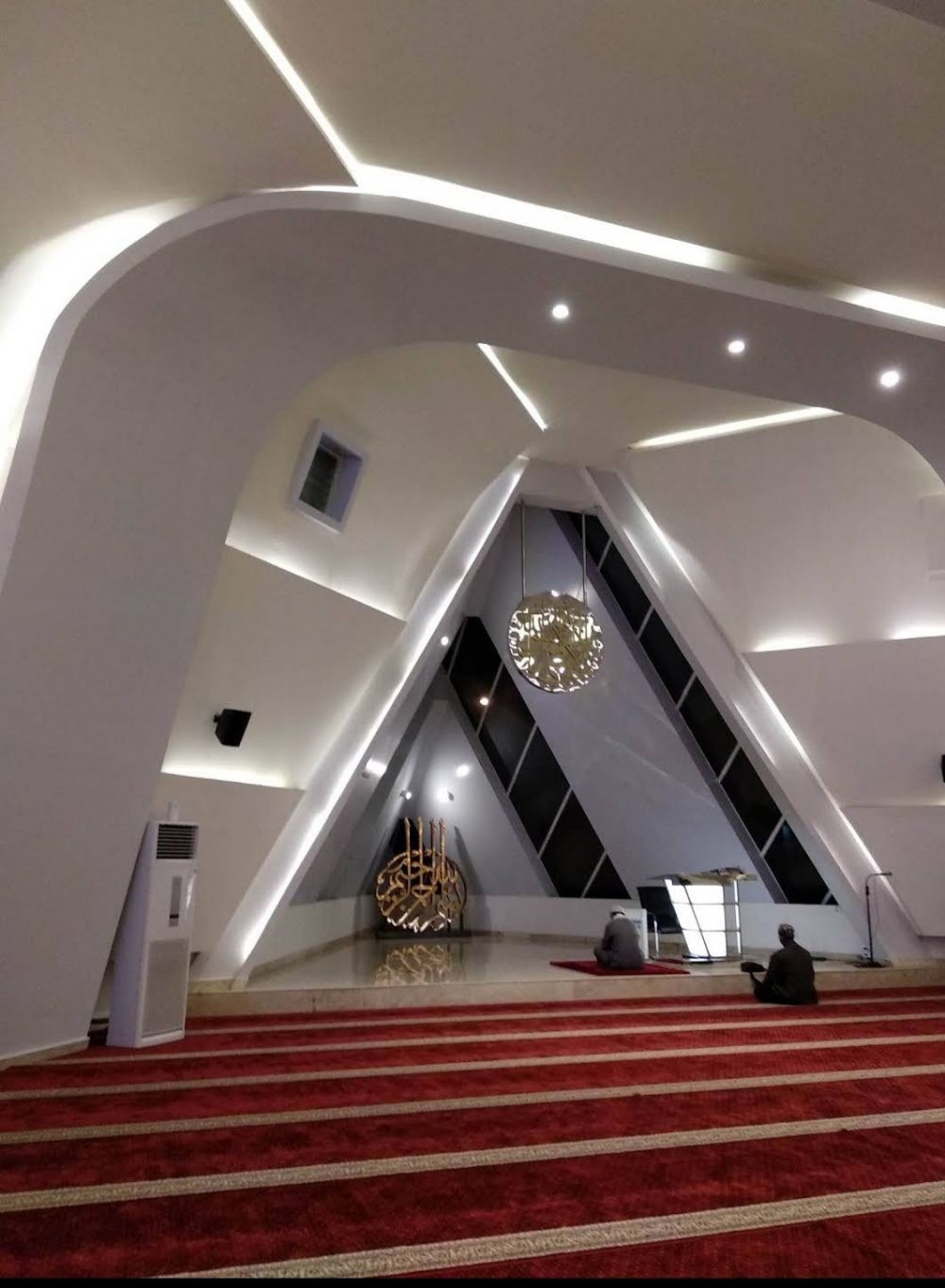 Ini Penampakan Masjid Al-Safar yang Viral Dituding Simbol Iluminati