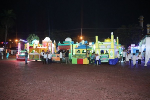 Takbiran di Asahan, 105 Mobil Hias Keliling Kota