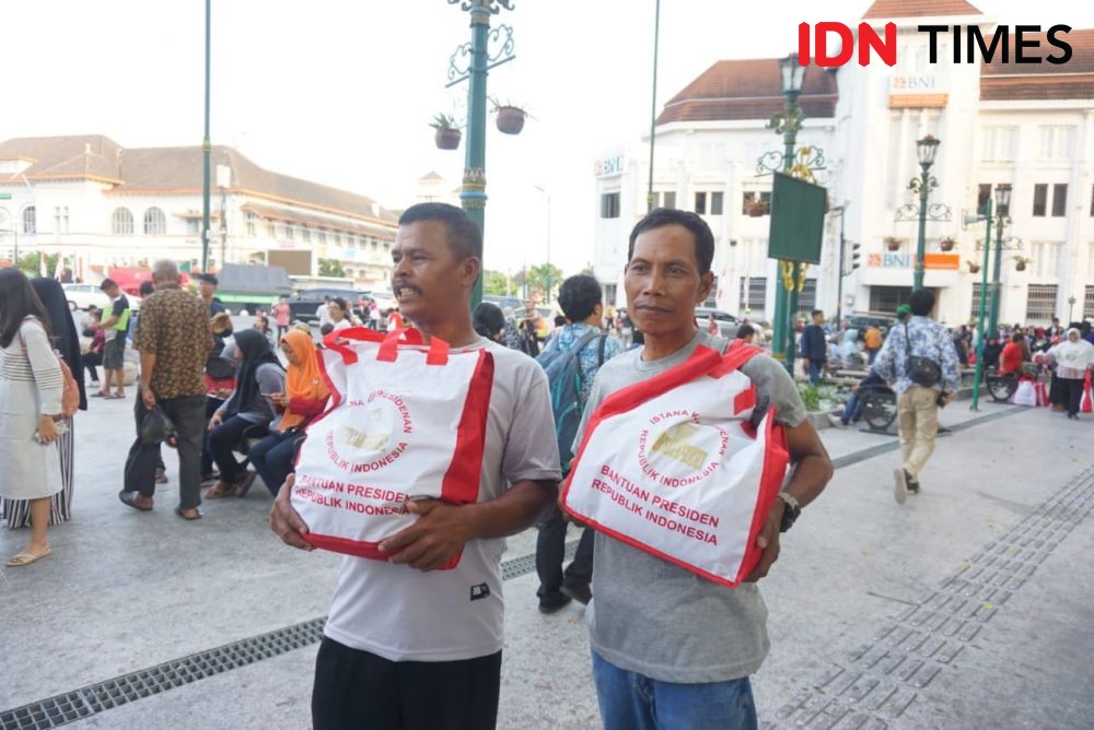 Bersama Jan Ethes, Jokowi Sapa Warga Yogyakarta di Lebaran Kedua