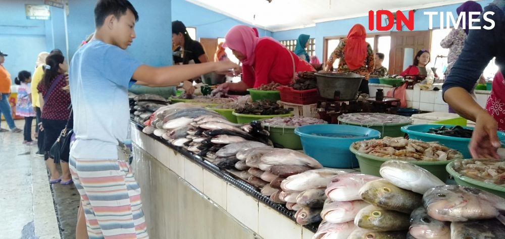 Libur Lebaran Harga Ikan Laut di Pantai Depok Melonjak Tajam