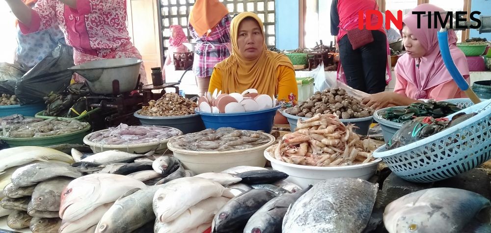 Lebaran, Rumah Makan Seafood Pantai Depok Raup Untung Jutaan
