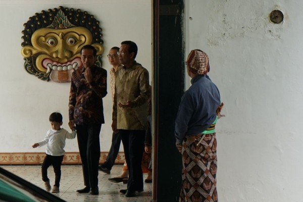 Halalbihalal ke Keraton Yogyakarta, Jokowi Bawa Jan Ethes