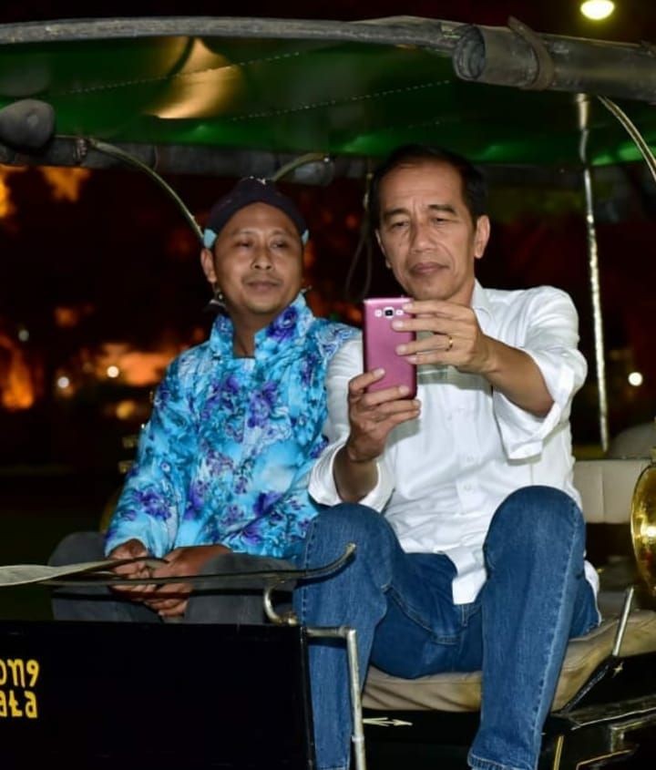 Habiskan Malam di Malioboro, Jokowi ajak Jan Ethes Ngemal