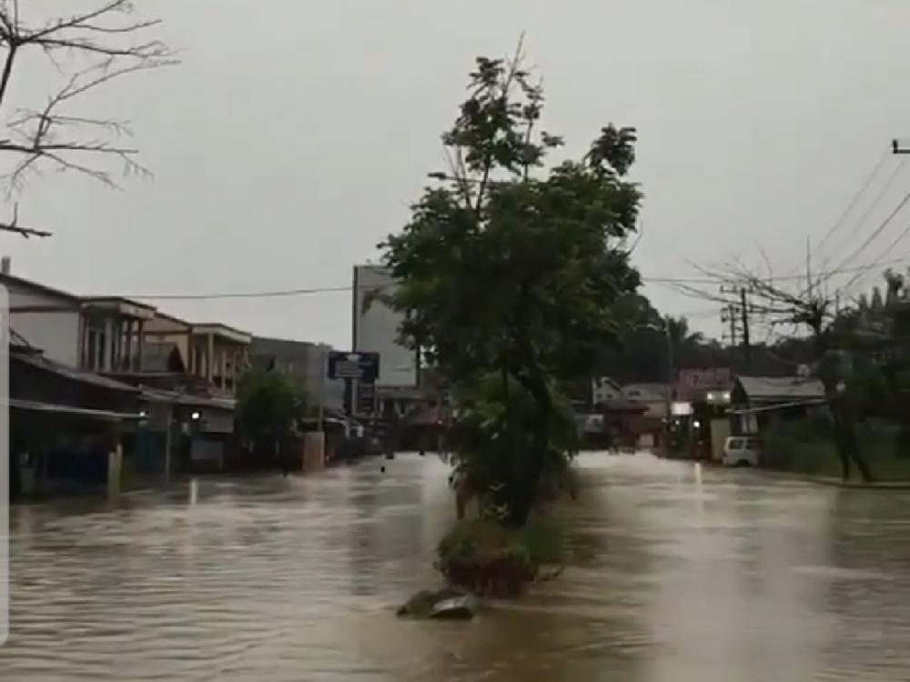 Samarinda Masih Terendam Banjir, Ketinggian Air Cuma Turun 10 Cm 