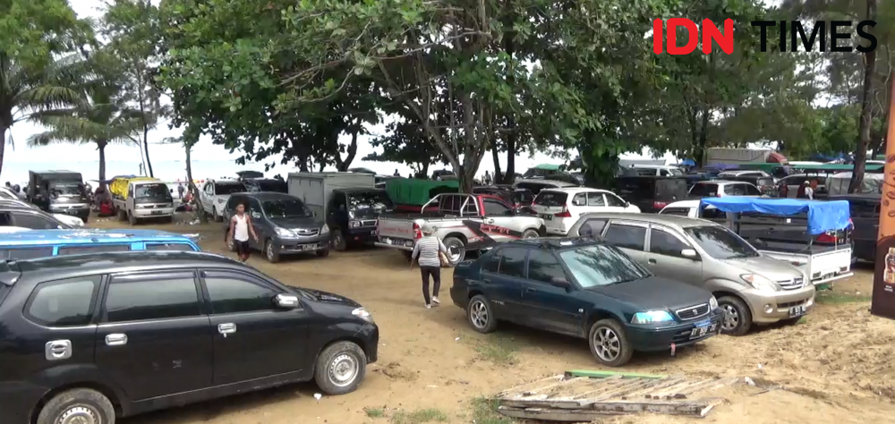 Libur Lebaran, Ada Pungli di Pantai Manggar Segara Sari