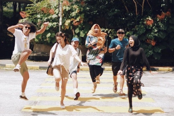 10 Potret Keakraban Saudara Sepupuan Tim Jurnalrisa, Bikin Iri!