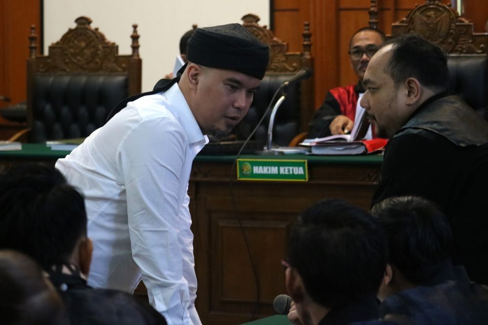 Terbukti Bersalah Ahmad Dhani Divonis 1 Tahun Penjara