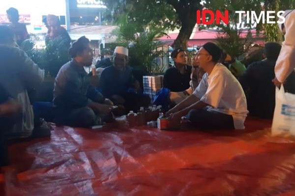 Menanti Senja Bersama Anak Punk yang Belajar Hijrah