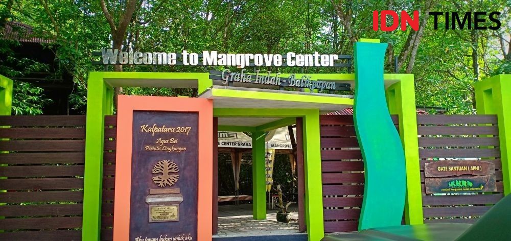 Ikhlas Lestarikan Mangrove, Terima Penghargaan Kalpataru Dari Presiden