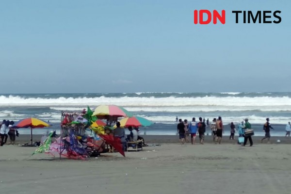 Viral Ajakan Serbu Pantai Parangtritis Pakai Baju Warna Hijau