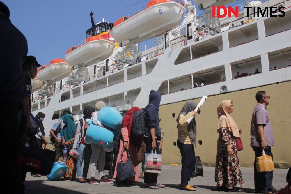 Larangan Mudik, Pelni Parkir 8 Kapal di Pelabuhan Makassar