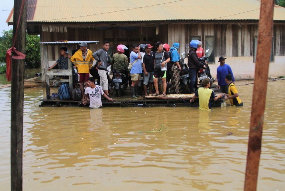 FOTO: Sepekan, Banjir di Sulawesi Tenggara Tak Kunjung Surut
