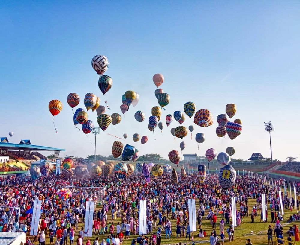 [FOTO] Meriahnya Festival Balon Udara di Pekalongan, Keren! 