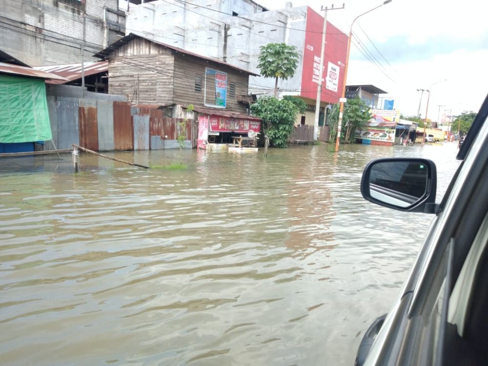 BPBD Balikpapan Kerahkan 30 Personel Bantu Korban Banjir di Samarinda