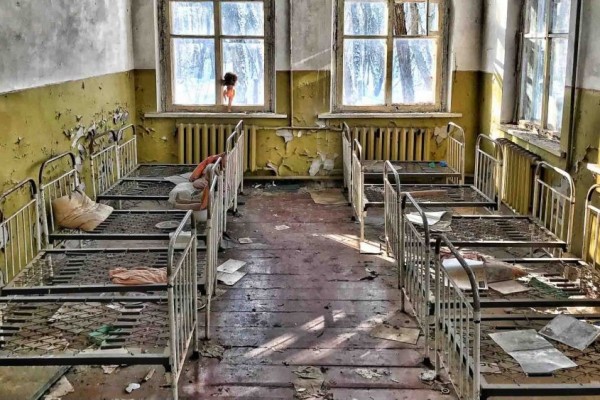 Chernobyl Dibanjiri Turis, Kreator Serial TV-nya Resah