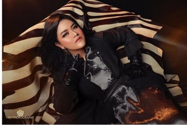 Bikin Pangling, Penampilan Terbaru Kahiyang Ayu