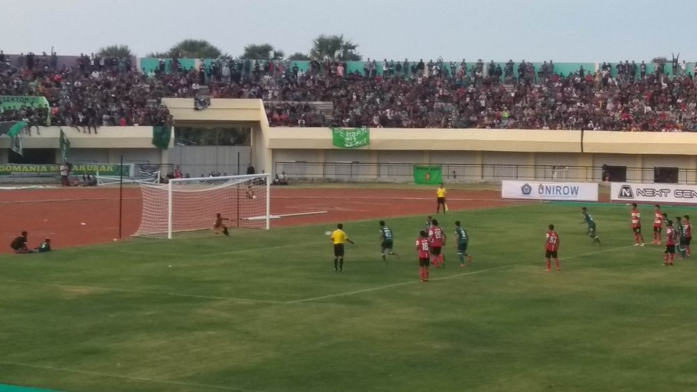 Tampil Loyo, Madura United Cetak Dua Gol ke Gawang Persatu