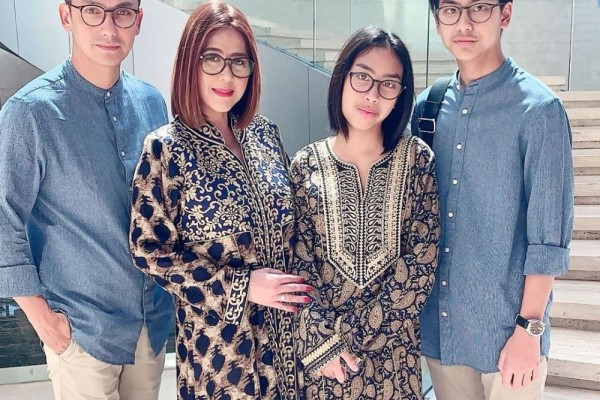 Setelah 16 Tahun Menikah, Ini 10 Potret Harmonis Rumah Tangga Gunawan
