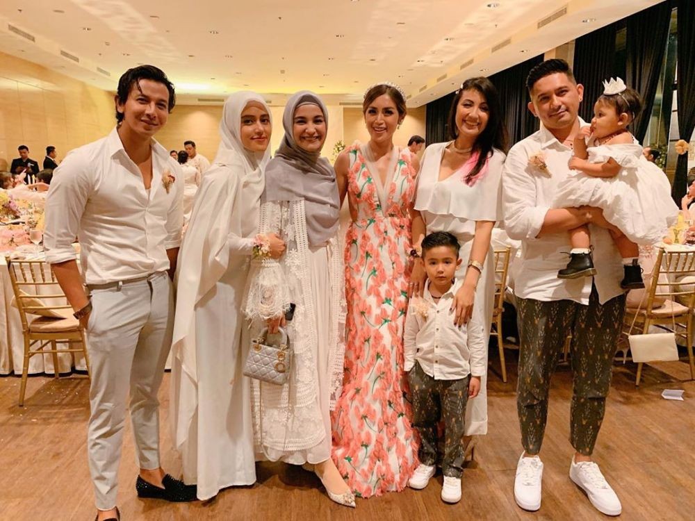 Momen Seleb Saat Hadiri Tunangan Mewah Jessica Iskandar & Richard Kyle