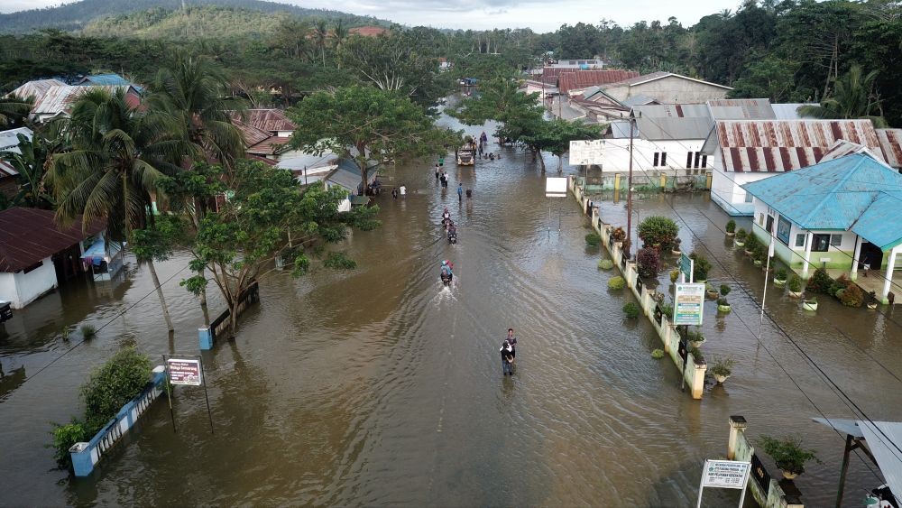 Dilanda Cuaca Ekstrem, 7 Wilayah di Jateng Kebanjiran, Rumah Warga Roboh