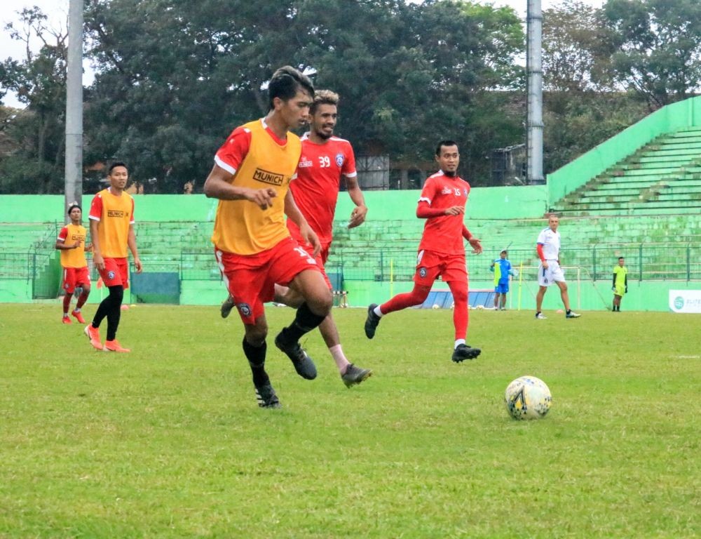 Kecewanya Pelatih Arema FC Akibat Jadwal Lawan PSM Kembali Ditunda
