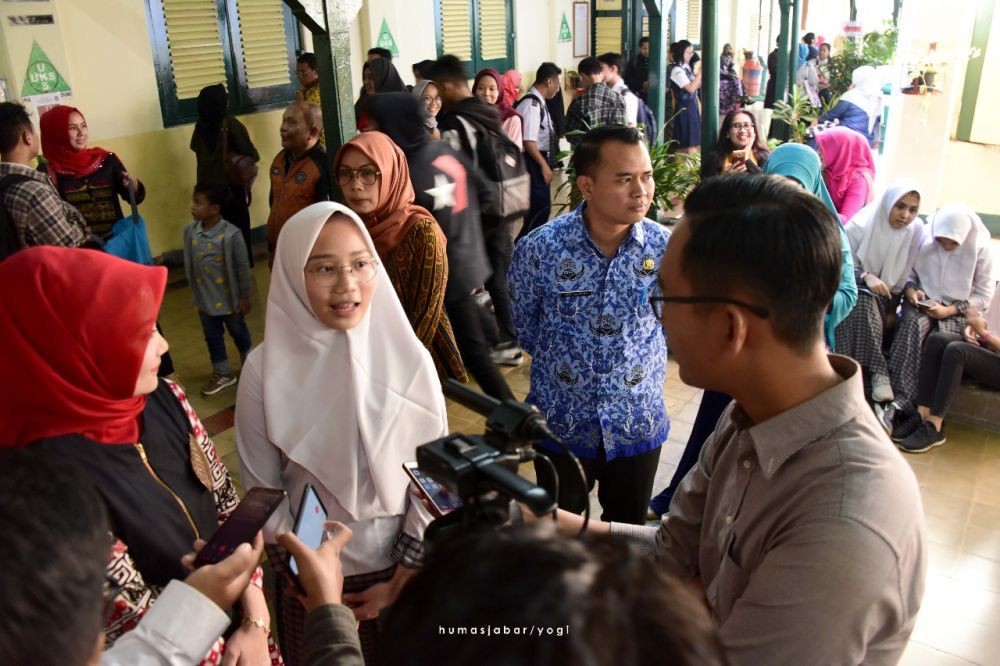 PPDB Dibuka, Putri Ridwan Kamil Ikut Daftar Sekolah ke SMA 3 Bandung