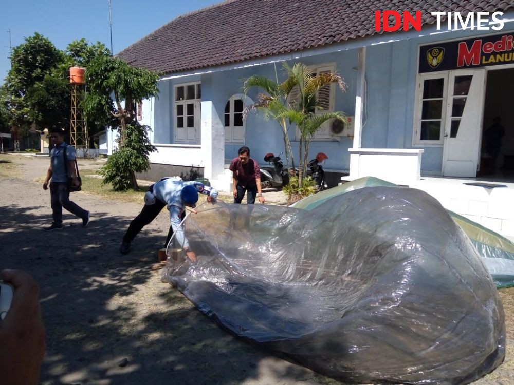 Warga Gunungkidul Kaget Balon Udara Berukuran Besar Beterbangan  