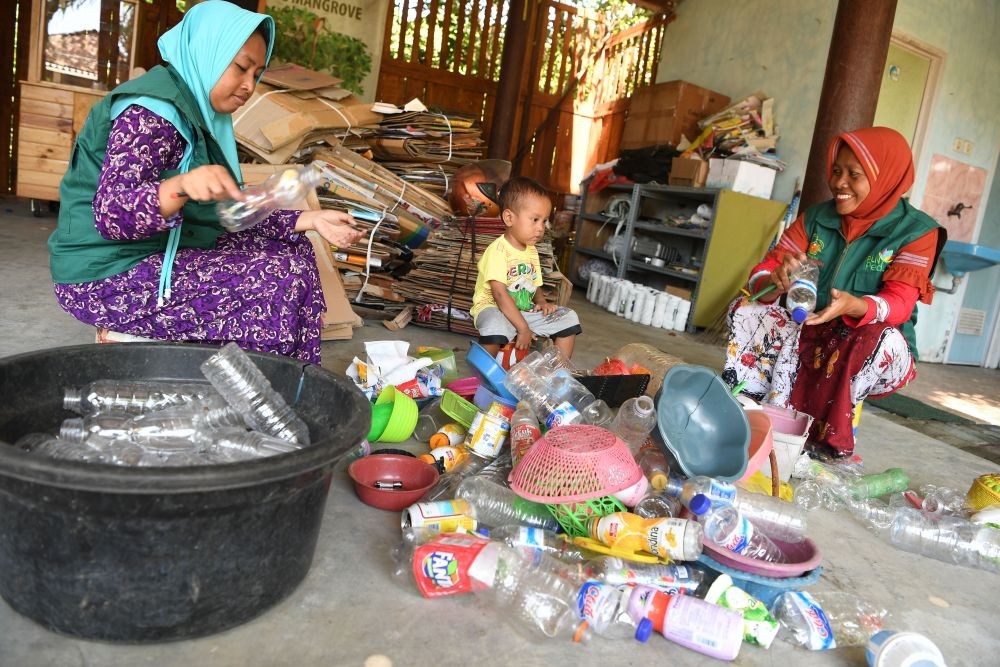 Setiap Sabtu, Warga Makassar Kerja Bakti Bersihkan Lingkungan