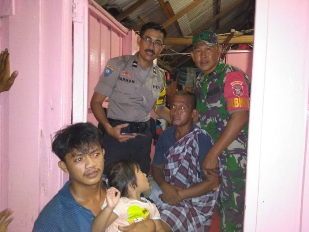 Ombak Besar Menghantam, Satu Rumah  Ambruk 3 Korban Luka-luka