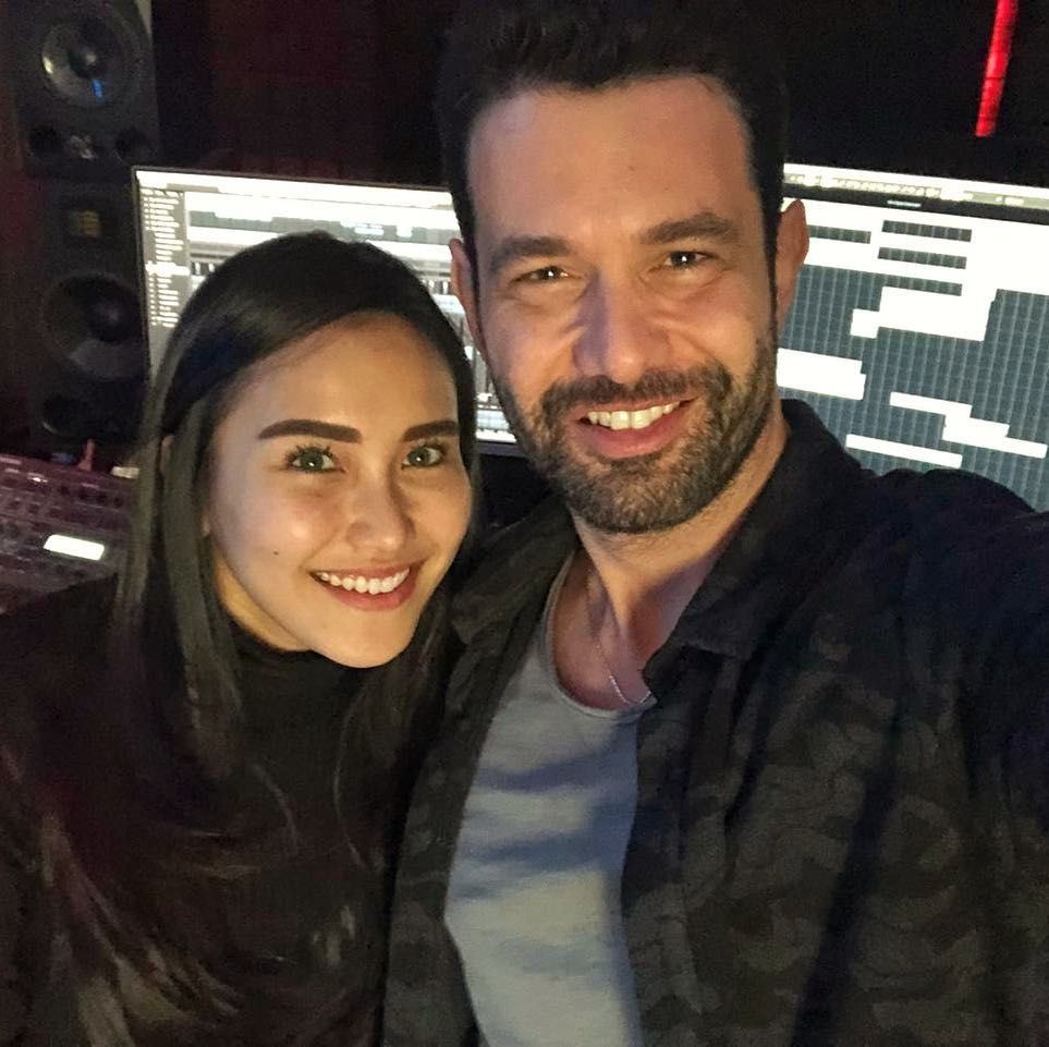 10 Fakta Menarik Keremcem, Musisi Turki Teman Duet Ayu Ting Ting