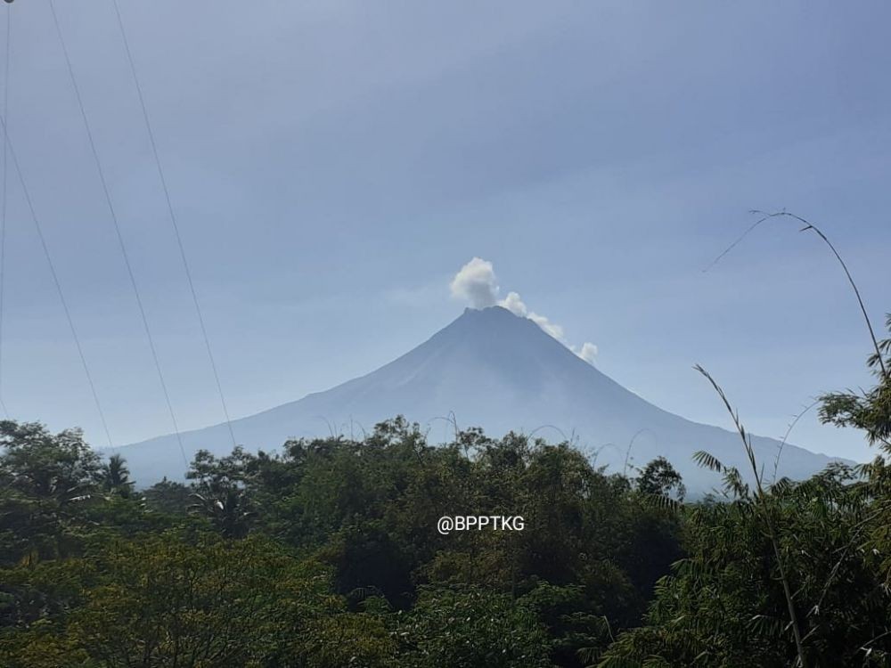Gunung Merapi Meletus, Tinggi Awan Panas Sampai 3 Kilometer