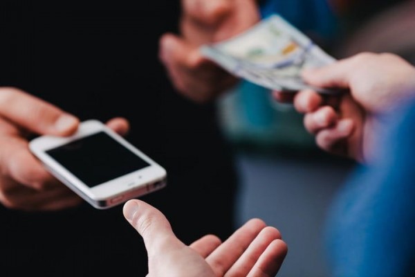 Yuk Cermati Usia Smartphonemu! Ini 6 Tanda Kamu Harus Ganti HP Baru