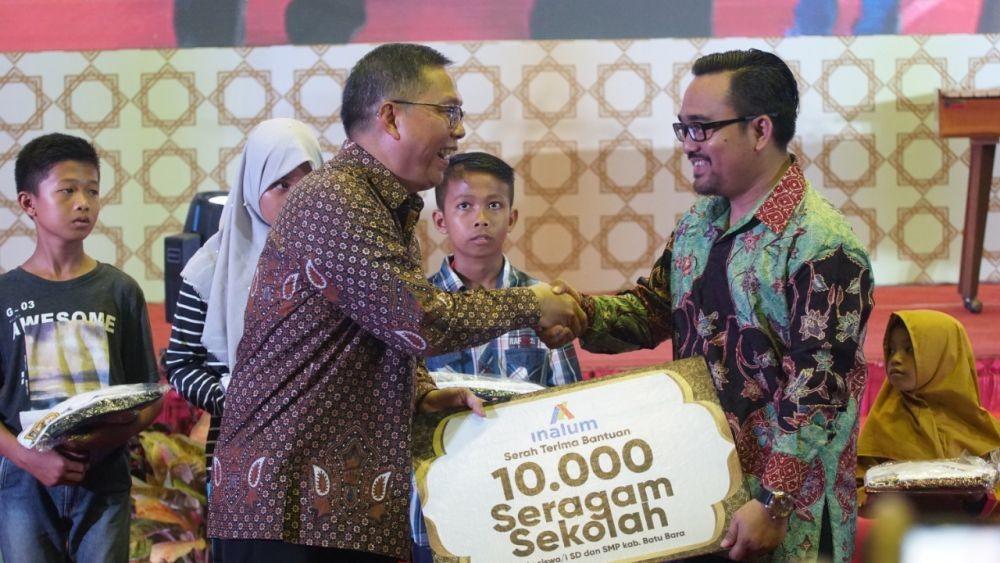 Bantu Pendidikan, Inalum Beri 10 Ribu Seragam Sekolah dan 100 Beasiswa