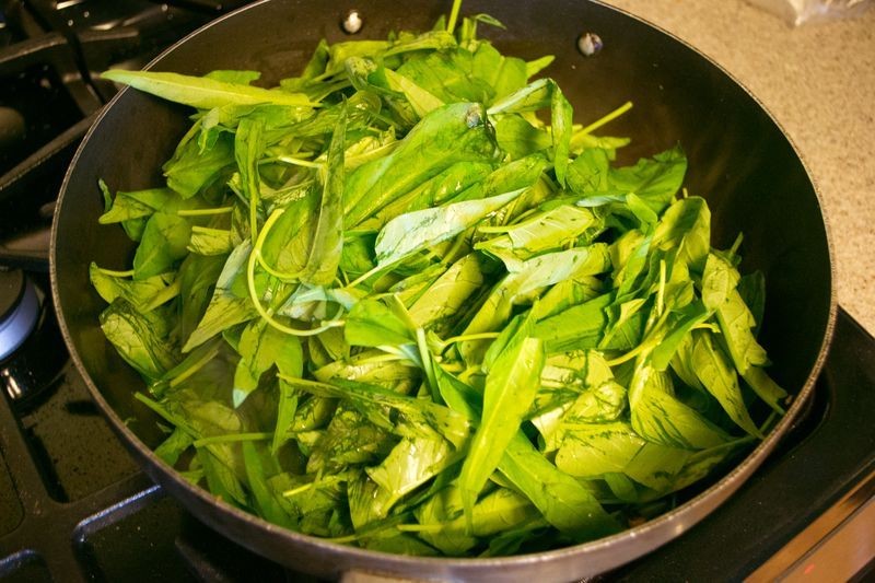 Resep dan Cara Membuat Tumis Kangkung yang Enak, Cocok buat Bekal 