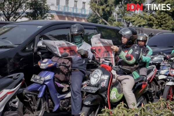 HUT Kelima, Bos dan Pemred Bagikan Koran IDN Times