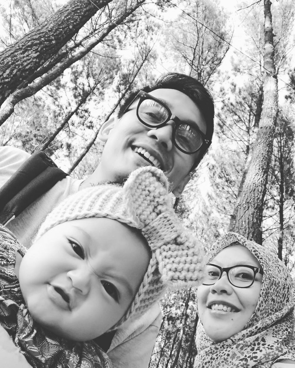 Lahiran Anak Kedua, 10 Potret Kenangan Cindri dan Bani 'Seventeen'