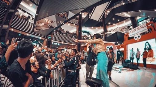 Ini 10 Potret Terbaru Marion Jola dengan Rambut Pendek, Makin Menawan!