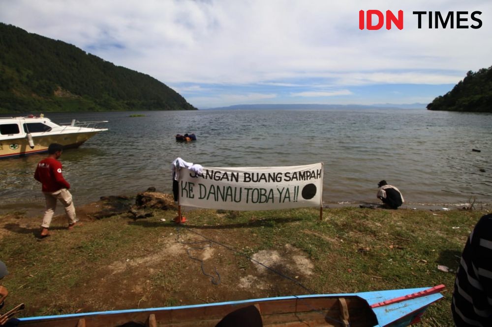 Danau Toba Dicemari, Luhut: Itu Jadi Urusan Gubernur Sumut!