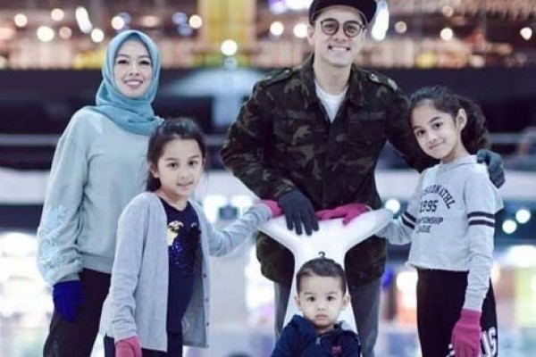 10 Momen Bersama Keluarga Rionaldo Stockhorst yang Jarang Terekspos