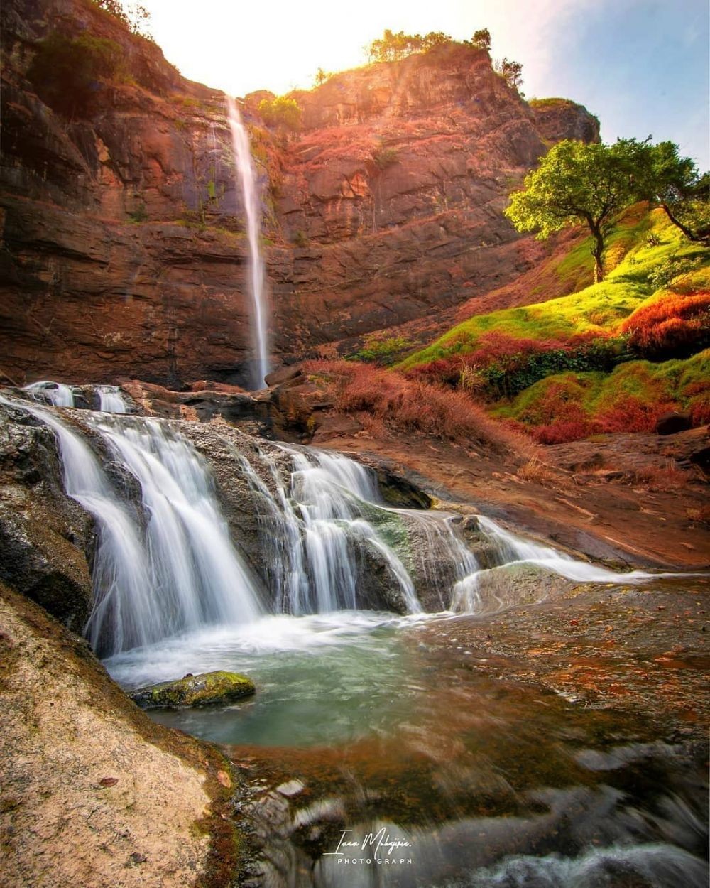 7 Air  Terjun  Unik yang Bisa Kamu Jelajahi di Geopark 