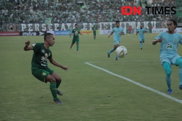 Hadapi Bali United, Irfan Jaya Masih Diragukan Tampil