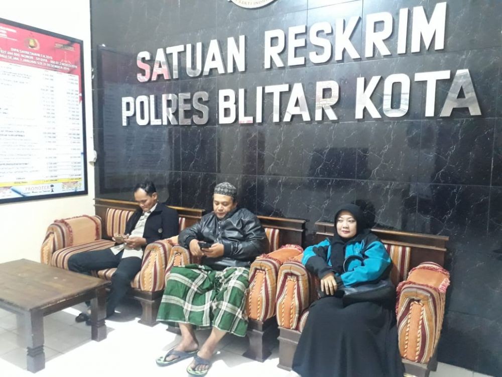 Unggah Foto Jokowi Mirip Mumi, Perempuan di Blitar Ditangkap Polisi