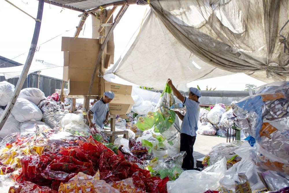 Bahan Baku Sampah Plastik PET yang Masih Kurang di Indonesia