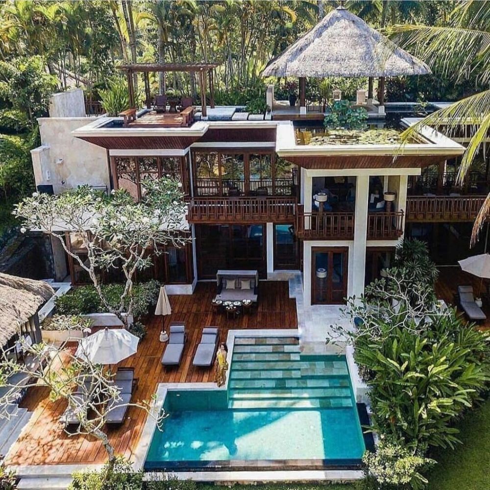 Pulau Bali dikenal sebagai salah satu destinasi paling diminati wisatawan abnormal dari berba 8 Hotel di Bali Ini Kaprikornus Langganan Seleb Hollywood, Termasuk Spiderman