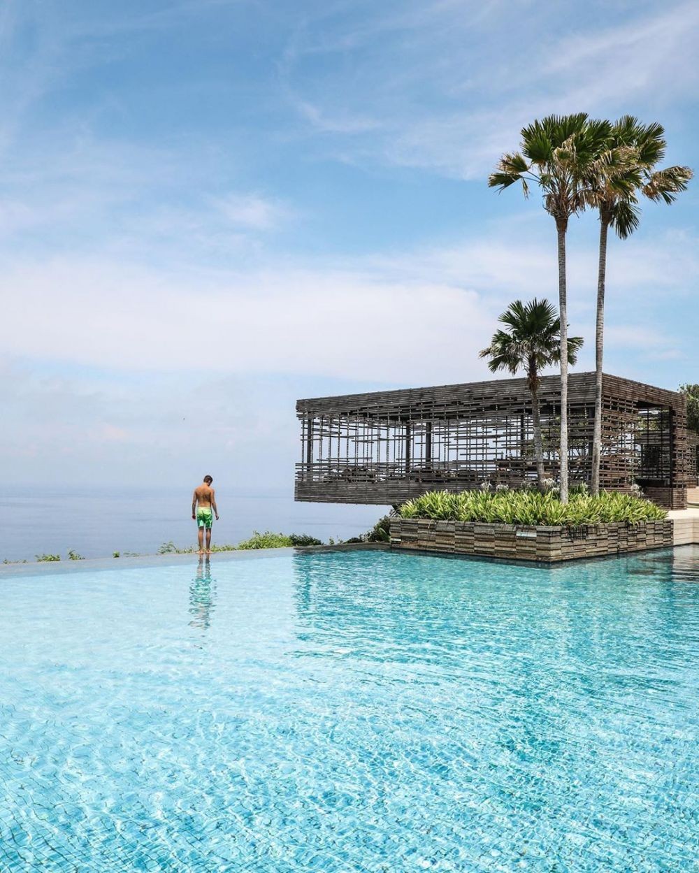 Pulau Bali dikenal sebagai salah satu destinasi paling diminati wisatawan abnormal dari berba 8 Hotel di Bali Ini Kaprikornus Langganan Seleb Hollywood, Termasuk Spiderman