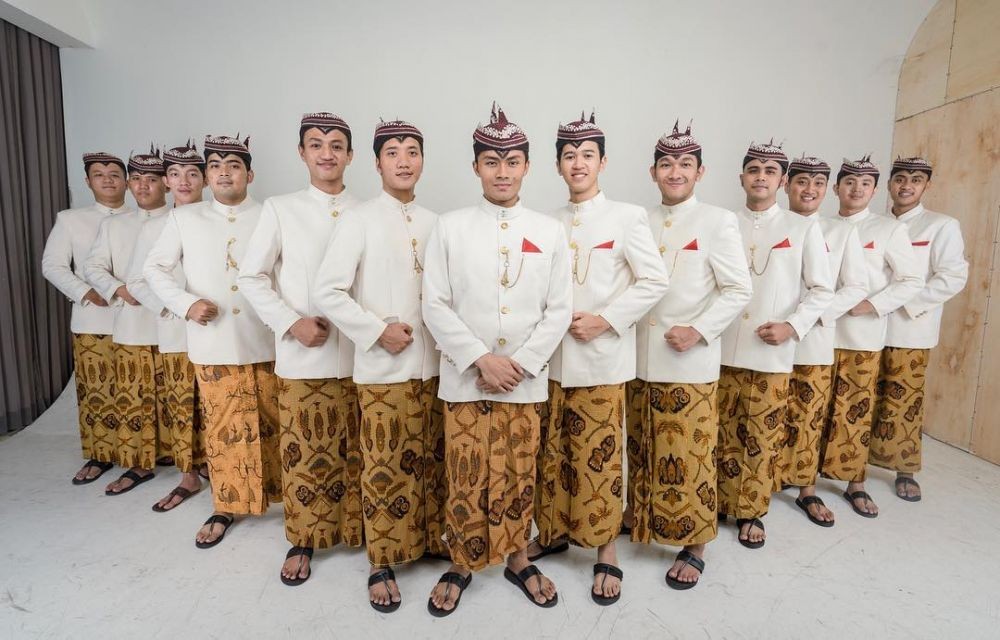 Contoh Gambar Pakaian Adat Jawa Timur